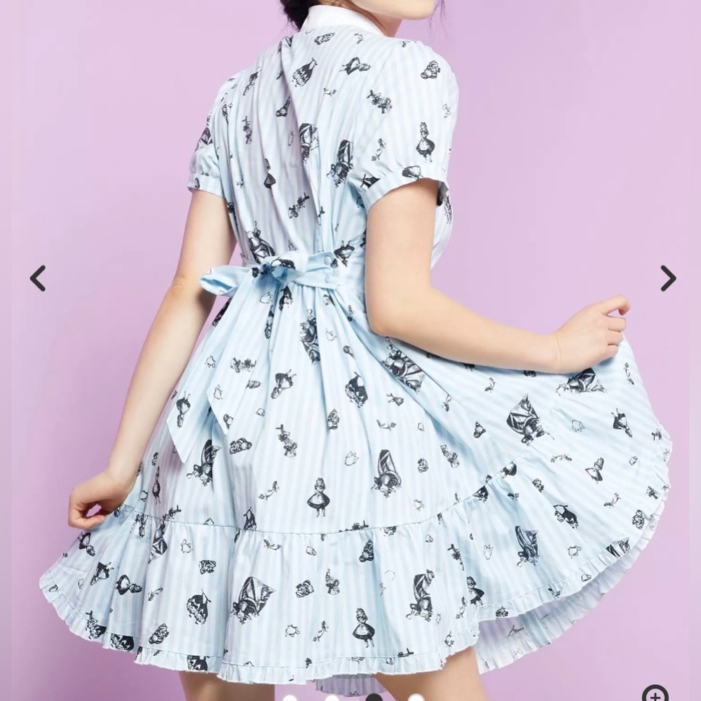 Disney Hot Topic Alice in Wonderland Curiouser & Cutiouser Dress - Picture 2 of 14